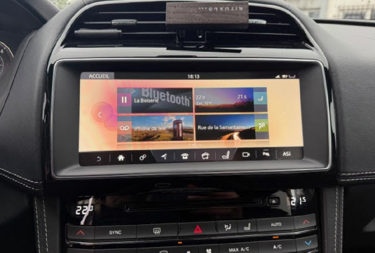 Jaguar F-Pace 240ch R-Sport *TOIT PANO OUVRANT *CAMERA *SIEGES CHAUFFANTS