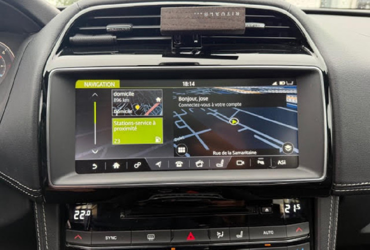 Jaguar F-Pace 240ch R-Sport *TOIT PANO OUVRANT *CAMERA *SIEGES CHAUFFANTS