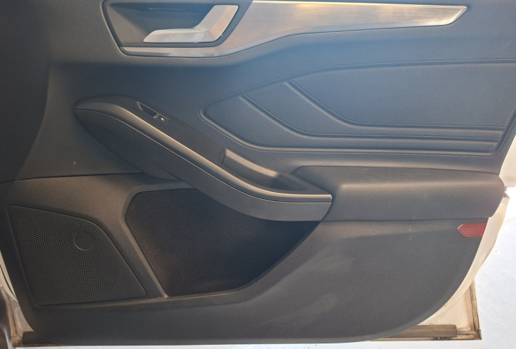Ford Focus IV 1.0  SCTI ECOBOOST TITANIUM