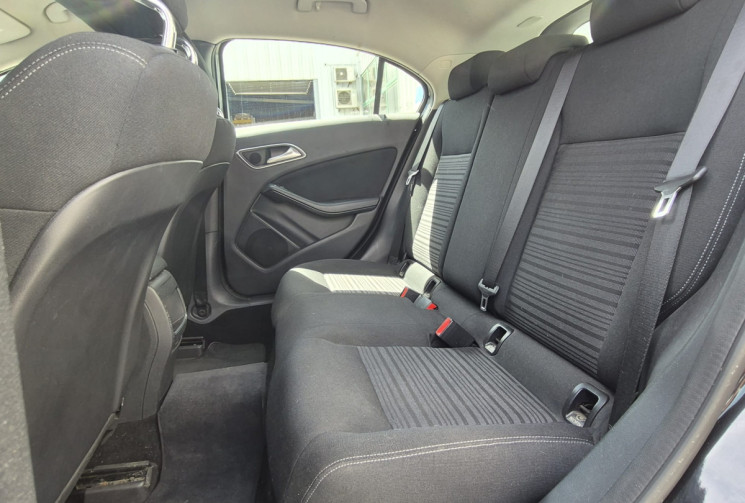 Mercedes Classe A (W176) 180 Turbo 1.6 i TURBO S&S 122 CV * 2EME MAIN * CARNET D'ENTRETIEN * CT OK 