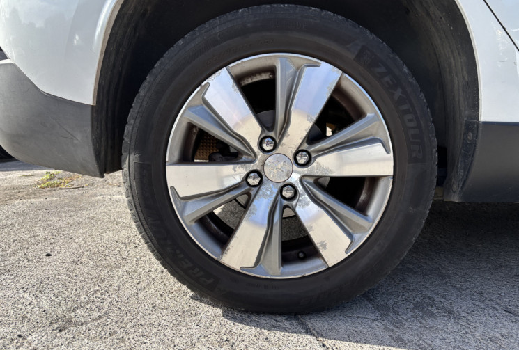 Peugeot 2008 1.6 E-HDI 92 ALLURE