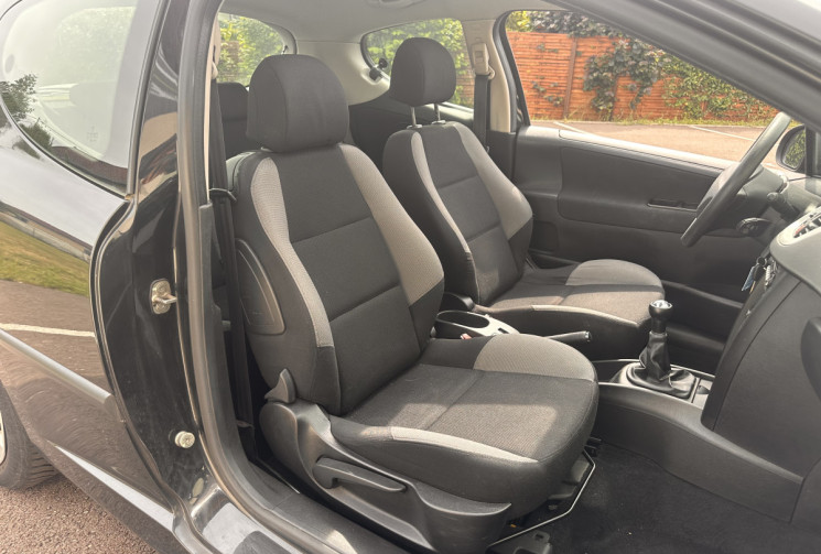 Peugeot 207 3 portes 1.4 e 16V 90cv