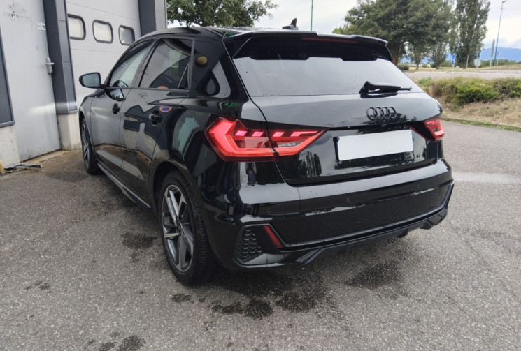 Audi A1  Sportback 30 1.0 TFSI S-Tronic7 116ch SLINE - 1°Main