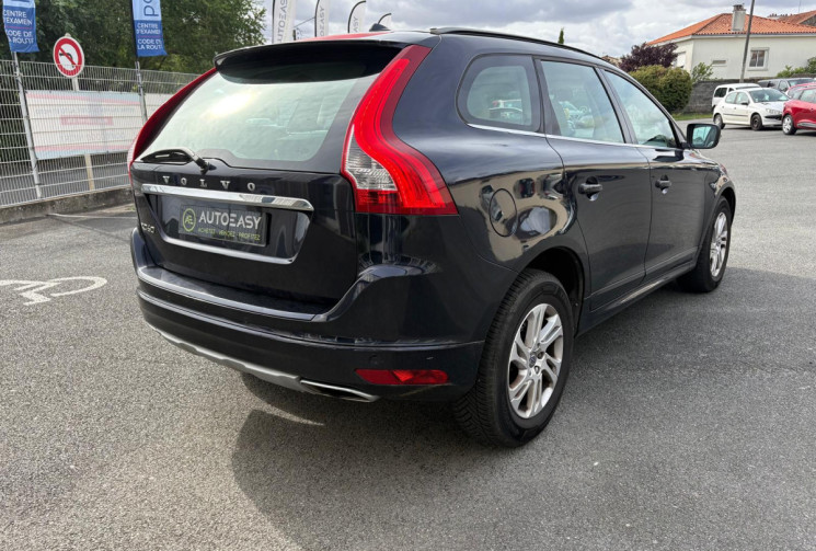 Volvo XC60 PHASE 2 D4 2.0 TDI FWD GEARTRONIC 190 MOMENTUM / TOIT OUVRANT / GARANTIE 12 MOIS