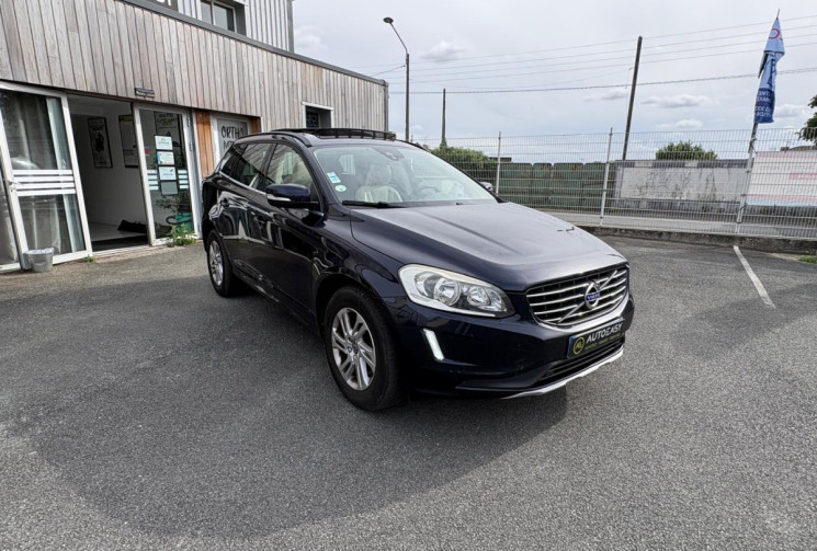Volvo XC60 PHASE 2 D4 2.0 TDI FWD GEARTRONIC 190 MOMENTUM / TOIT OUVRANT / GARANTIE 12 MOIS