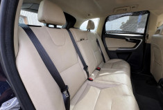 Volvo XC60 PHASE 2 D4 2.0 TDI FWD GEARTRONIC 190 MOMENTUM / TOIT OUVRANT / GARANTIE 12 MOIS