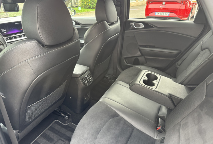 Kia Ceed GT-Line Premium 1.6 CRDi 16V Eco-Dynamics+ DCT7 / Entretien Kia 100%