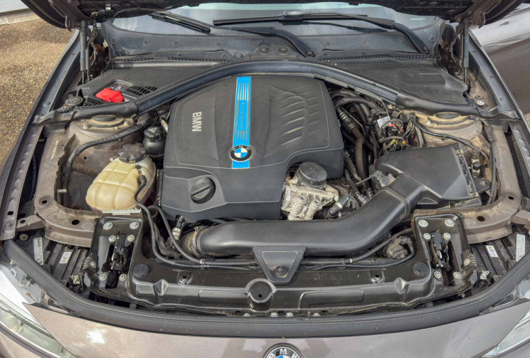 BMW Série 3 335i ActiveHybrid 3 Luxury Batterie neuve Toit Ouvrant Head Up Hifi Caméra Cuir Keyless