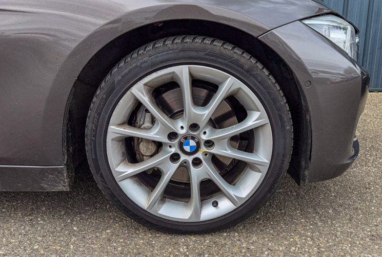 BMW Série 3 335i ActiveHybrid 3 Luxury Batterie neuve Toit Ouvrant Head Up Hifi Caméra Cuir Keyless