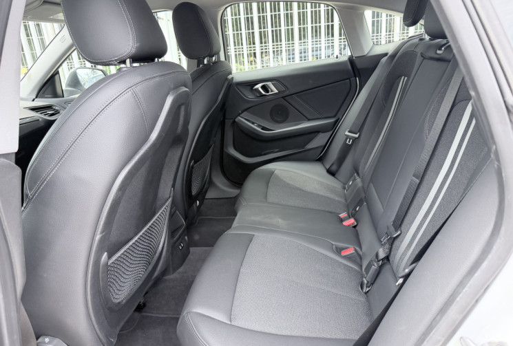 BMW SERIE 2 GRAN COUPE F44 216d 116 DKG7  Business Design * 1ère main / Entretien BMW / En stock