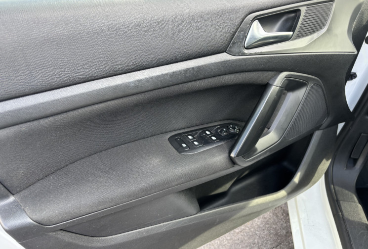 Peugeot 308 1.6 HDI 115 ACCES