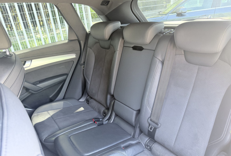 Audi Q5 40 TDI 204 MHEV S-LINE Quattro Mild Hybrid * Français / Entretien suivi Audi 
