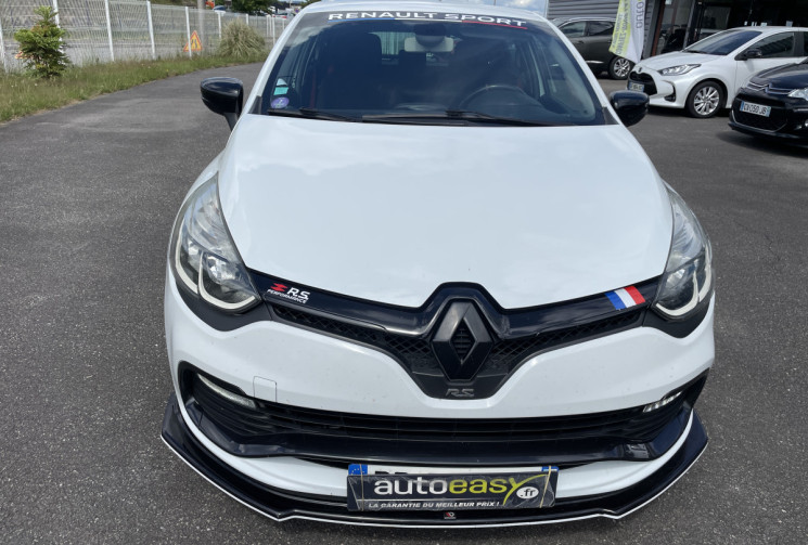 Renault Clio IV 1.6 16V TURBO EDC 6 200 CV 