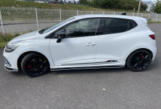 Renault Clio IV 1.6 16V TURBO EDC 6 200 CV 