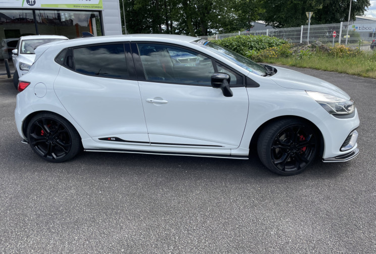 Renault Clio IV 1.6 16V TURBO EDC 6 200 CV 