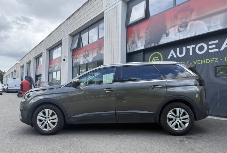 Peugeot 5008 1.2 130 CH / 7 PLACES / CAMERA / CARPLAY