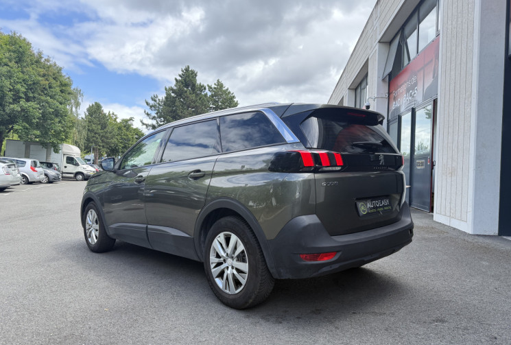 Peugeot 5008 1.2 130 CH / 7 PLACES / CAMERA / CARPLAY
