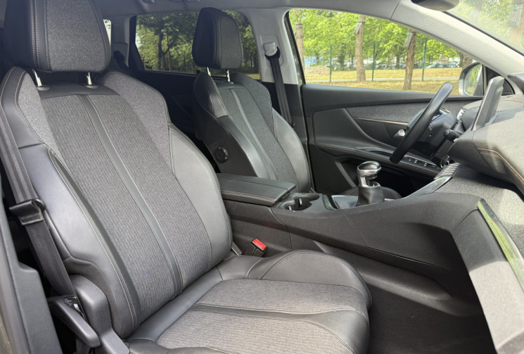 Peugeot 5008 1.2 130 CH / 7 PLACES / CAMERA / CARPLAY