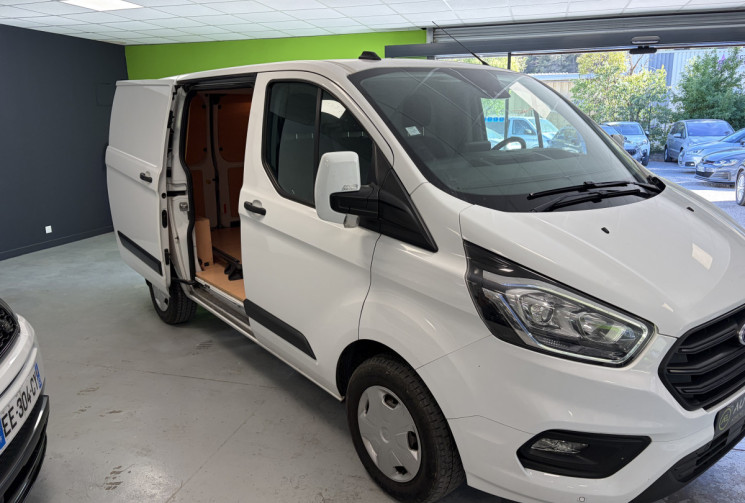 Ford TRANSIT CUSTOM FG 2.0 TDCI 130 CH TREND BUSINESS KIT BOIS + ATTELAGE