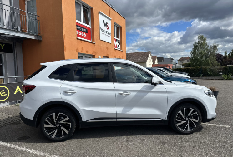 MG ZS Luxury Hybrid+ 197