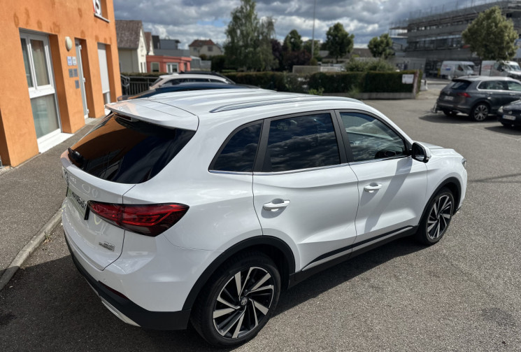 MG ZS Luxury Hybrid+ 197