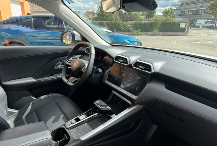 MG ZS Luxury Hybrid+ 197