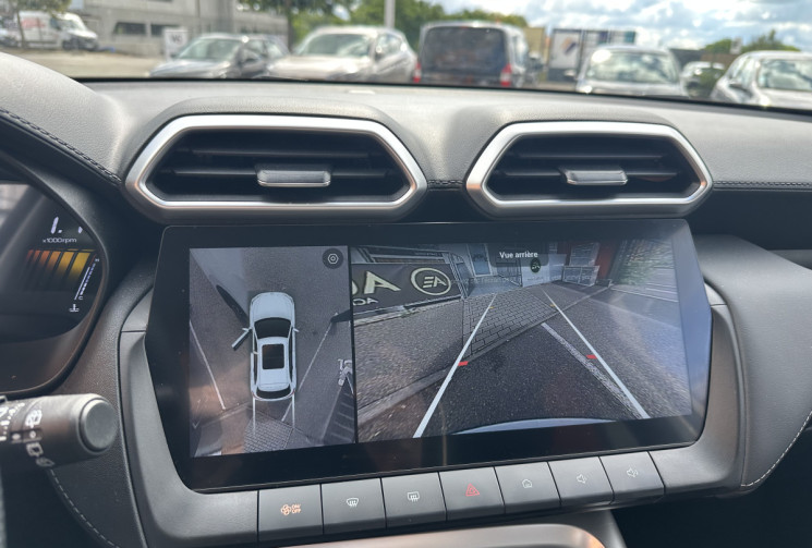 MG ZS Luxury Hybrid+ 197