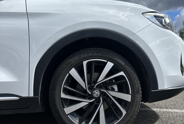 MG ZS Luxury Hybrid+ 197
