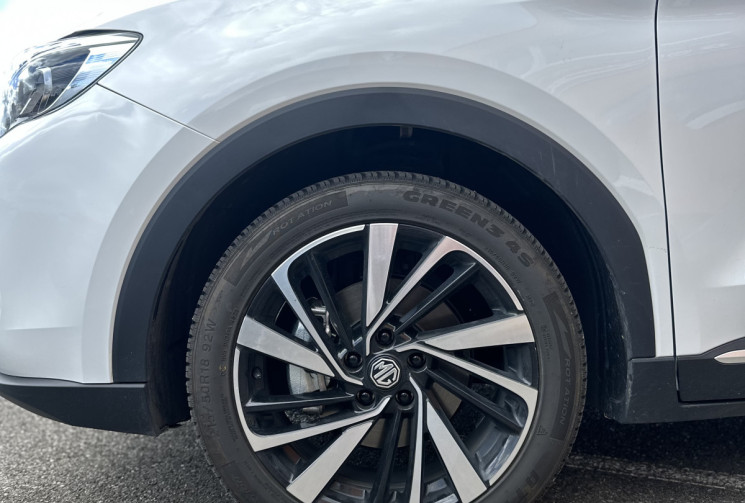 MG ZS Luxury Hybrid+ 197