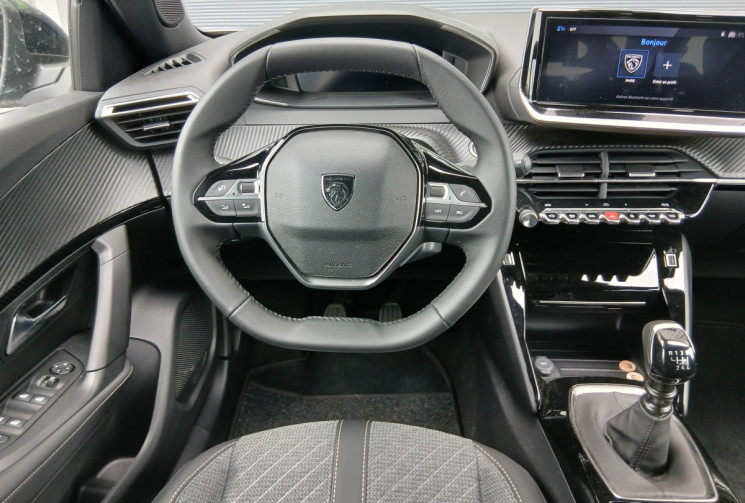 Peugeot 2008  Phase 2 1.2 THP ALLURE / SEULEMENT 700 KMS !!!