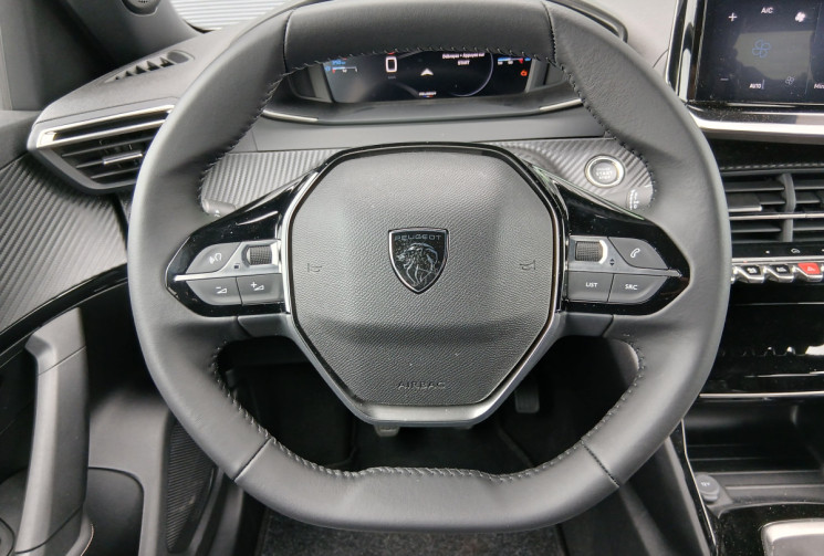 Peugeot 2008  Phase 2 1.2 THP ALLURE / SEULEMENT 700 KMS !!!