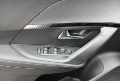 Peugeot 2008  Phase 2 1.2 THP ALLURE / SEULEMENT 700KMS !!!