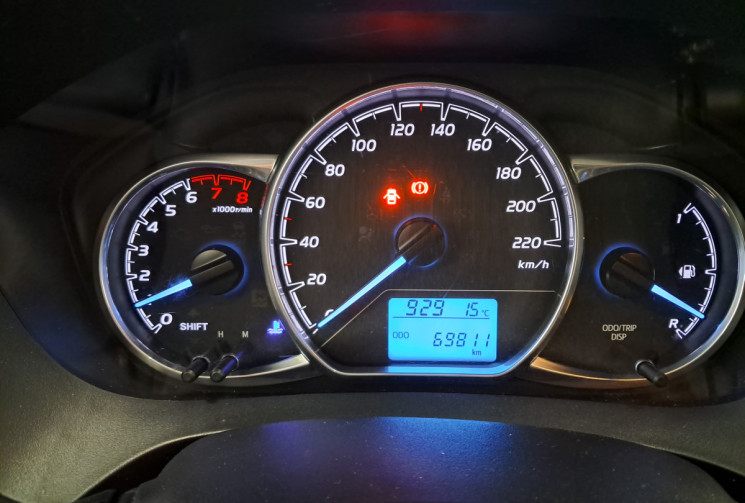 Toyota Yaris 1.0 VVTi 12V 69  France  - 1ERE MAIN - REVISEE - 