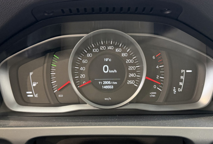 Volvo V60 Finition Momentum Suivi d’entretien complet
