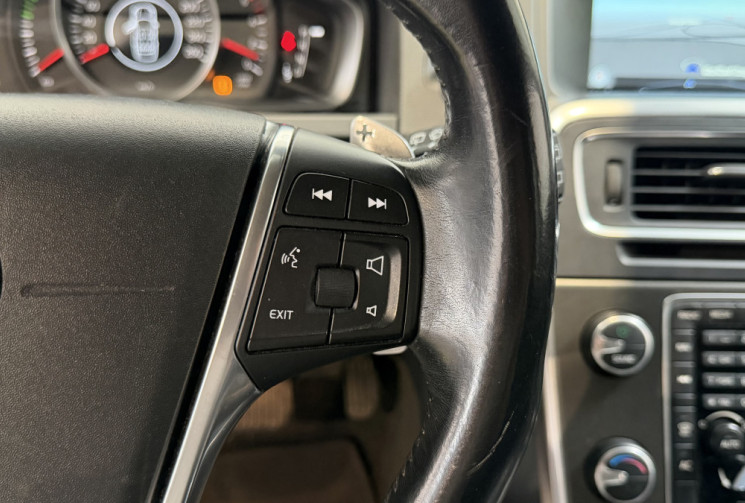 Volvo V60 Finition Momentum Suivi d’entretien complet