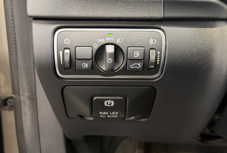 Volvo V60 Finition Momentum Suivi d’entretien complet