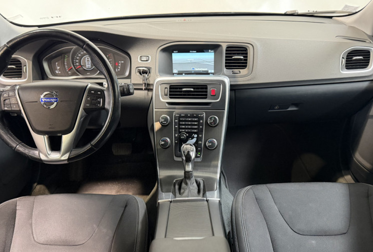 Volvo V60 Finition Momentum Suivi d’entretien complet
