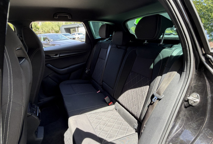 Skoda Karoq 1.6 TDI 116 Sportline DSG7 / 2ème Main / Sièges et Volant Chauffants / Suivi Skoda 