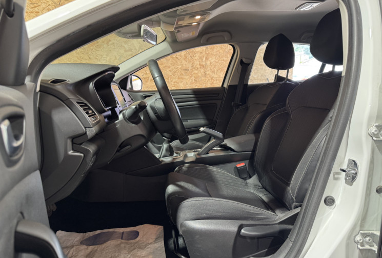 Renault Megane  IV GARANTIE 1 AN 2 PL 1.5 dCi 110 cv