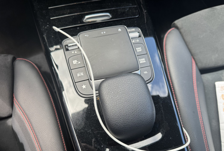 Mercedes CLA SHOOTING BRAKE 180 2.0 CDI BLUETEC 116  CV AMG LINE / TOIT OUVRANT