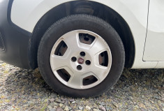 FIAT FIORINO 1.3 MultiJet 95 / Attelage / Porte latérale / Radio Bluetooth / Climatisation