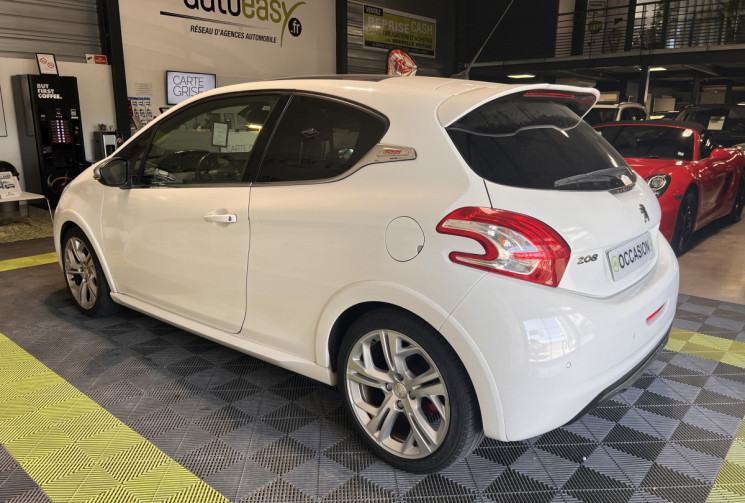 Peugeot 208 GTI 1.6 THP 200 CH BVM6