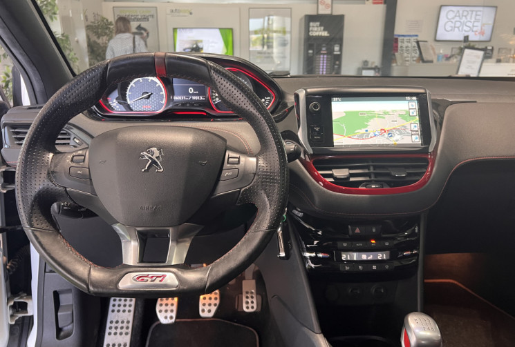 Peugeot 208 GTI 1.6 THP 200 CH BVM6