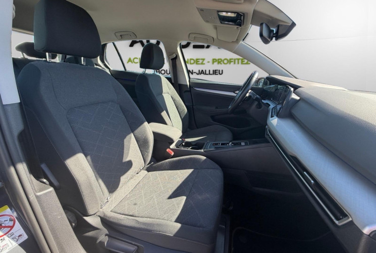 Volkswagen Golf VIII / 1.5 eTSI / 150 CH / LIFE BUSINESS