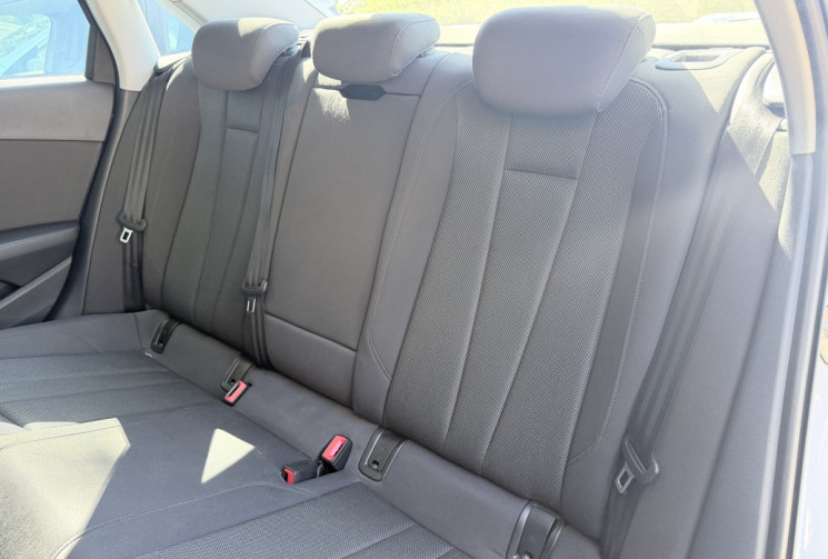 Audi A4 2.0 TDI 150 BUSINESS * Française / Entretien à jour / En stock