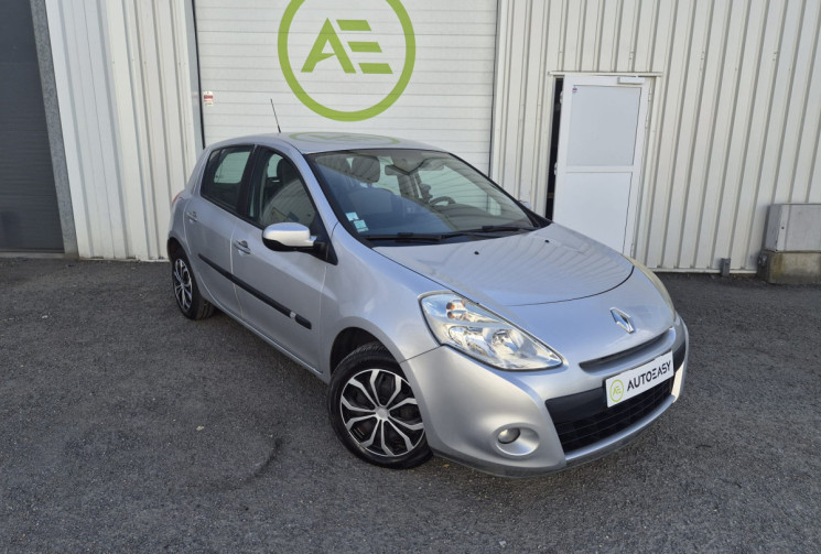 Renault Clio III Phase 2 1.2 I * 75 cv * CARPLAY * GPS * IDEAL JEUNE PERMIS * CLIM *