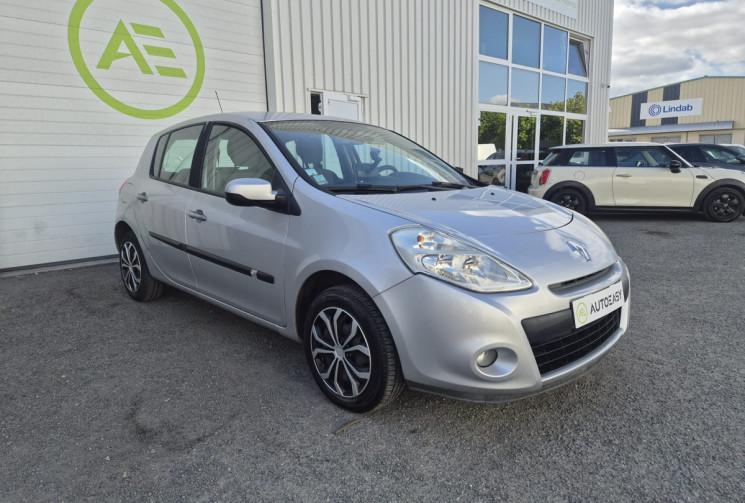 Renault Clio III Phase 2 1.2 I * 75 cv * CARPLAY * GPS * IDEAL JEUNE PERMIS * CLIM *