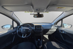 Peugeot 208 1.2 / 82 CH / SIGNATURE / DISTRIB A JOUR
