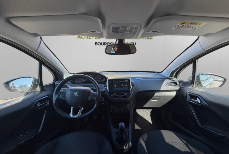 Peugeot 208 1.2 / 82 CH / SIGNATURE / DISTRIB A JOUR