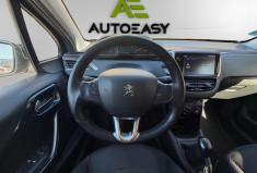 Peugeot 208 1.2 / 82 CH / SIGNATURE / DISTRIB A JOUR